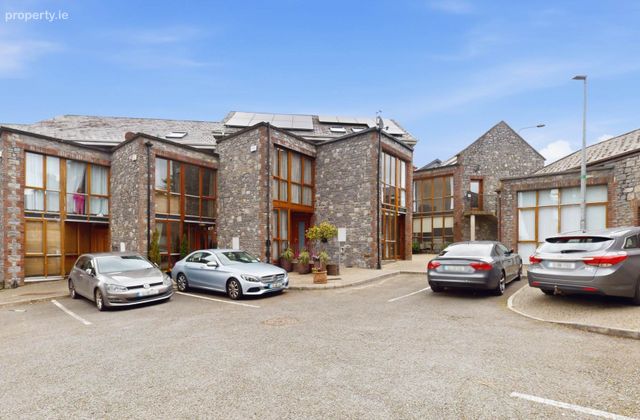 8 Rock Court, The Square, Slane, Co. Meath, Slane, Co. Meath - Click to view photos