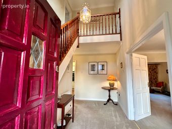 16 Shrewsbury Lawn, Dublin 18, Cabinteely, Dublin 18 - Image 2