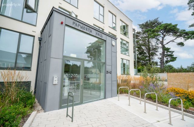 Apartment 35, Papworth Hall, Cabinteely, Dublin 18 - Click to view photos