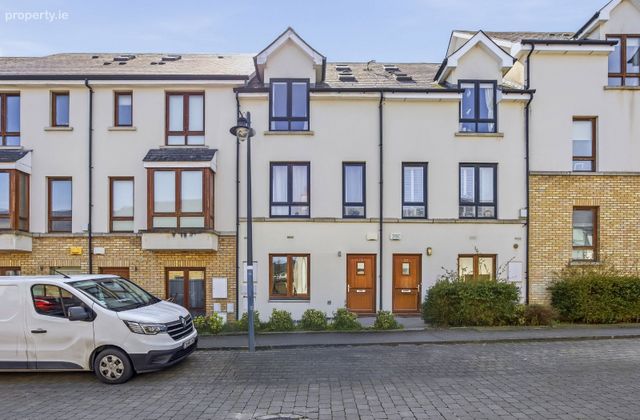 20 The Mews, Robswall, Malahide, Co. Dublin - Click to view photos
