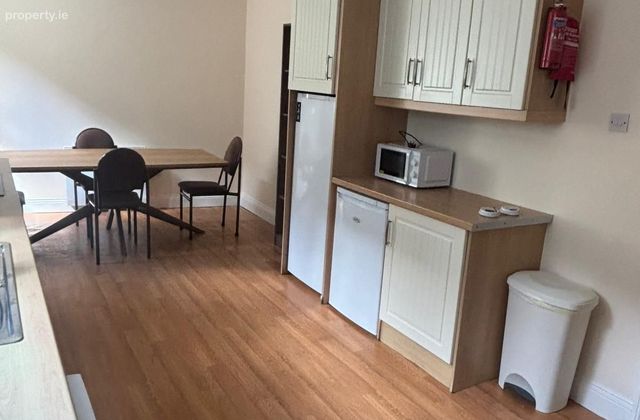 6 Sidney Mews, Wellington Road, St. Lukes, Co. Cork - Click to view photos