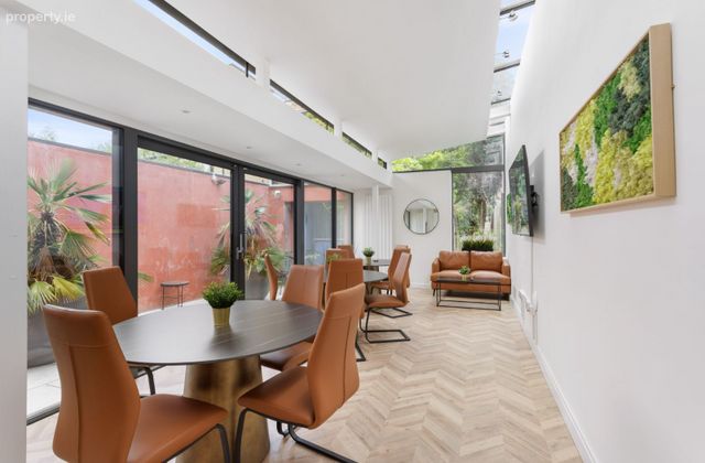 13 Merrion Square North, Dublin 2 - Click to view photos