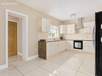 16 Newberry Park, Edenderry, Co. Offaly - Image 2