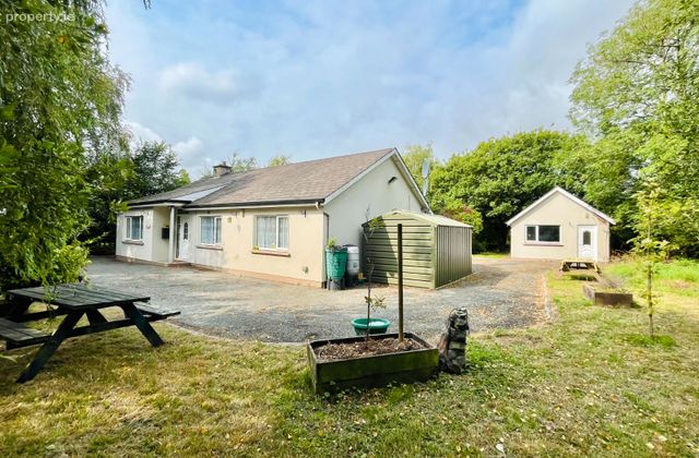 Oaklawn, Salville, Enniscorthy, Co. Wexford - Click to view photos
