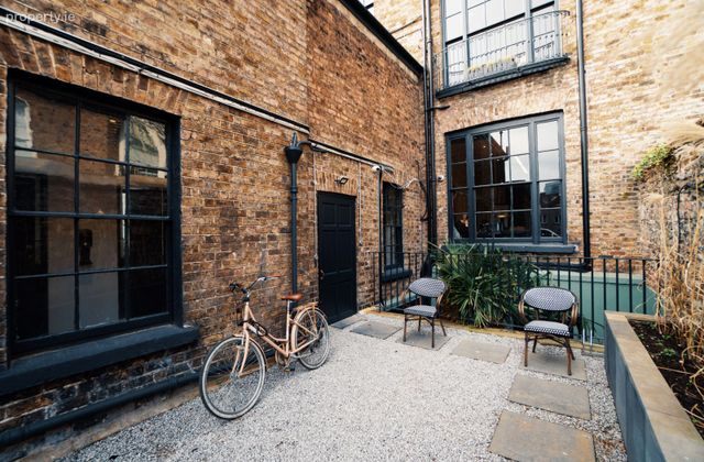 Ely Place, Dublin 2 - Click to view photos