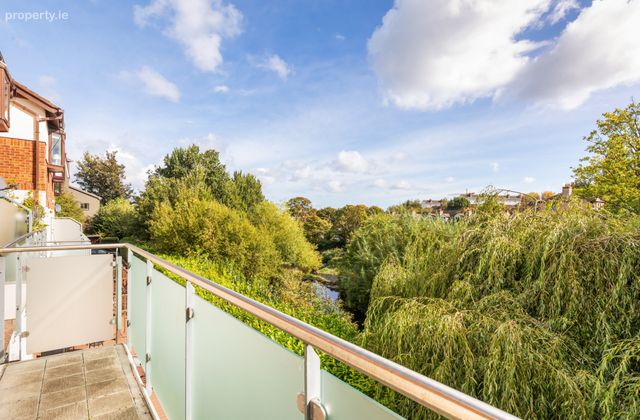 10 Riverside Walk, Clonskeagh Road, Dublin 6, Dublin 6 - Click to view photos