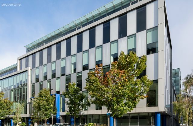 Central Quay, Sir John Rogerson's Quay, Dublin 2 - Click to view photos