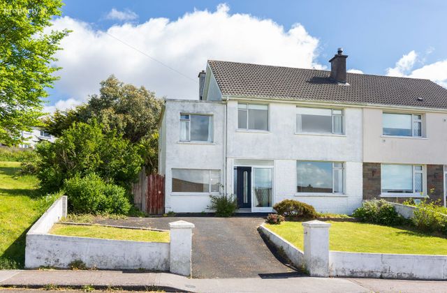 87 Norwood Park, Cobh, Cobh, Co. Cork - Click to view photos