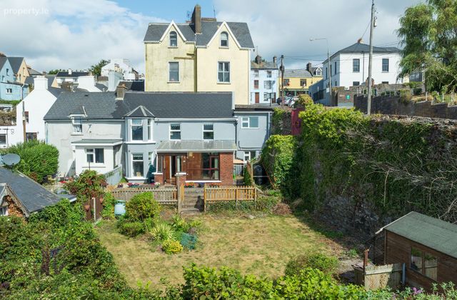 Clifton Cottage, Sandymount, Cobh, Co. Cork - Click to view photos