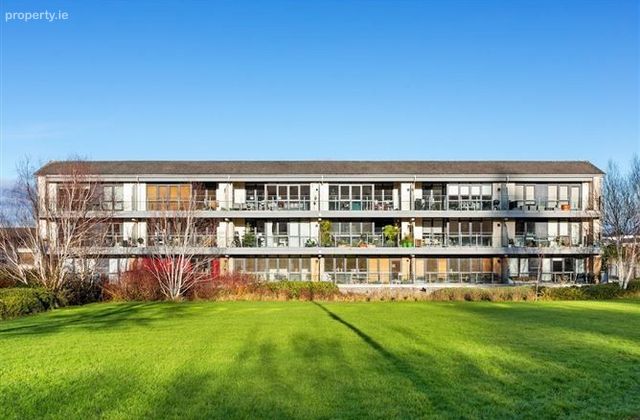 Blackthorn Hall, Ticknock Hill, Dubli, Ticknock, Co. Dublin - Click to view photos