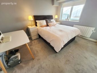 4 Cuirt Na Tra, 204 Upper Salthill, Galway City Centre, Co. Galway - Image 2