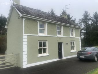 Deenagh House, Knockaninane West, Killarney, Co. Kerry