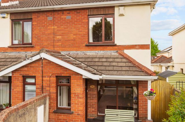 14 Esker Drive, Lucan, Co. Dublin, Lucan, Co. Dublin - Click to view photos