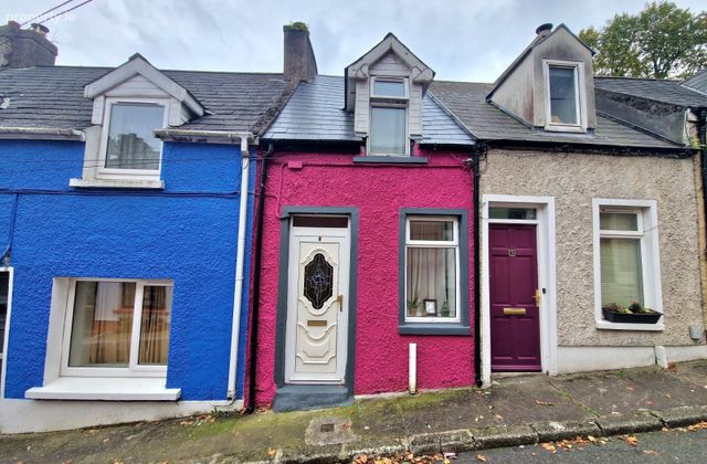 4 Chapel Hill, Shandon, Blackpool, Co. Cork - Click to view photos