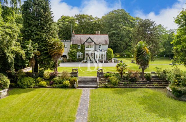 Central, Athlone, Co. Westmeath - Click to view photos