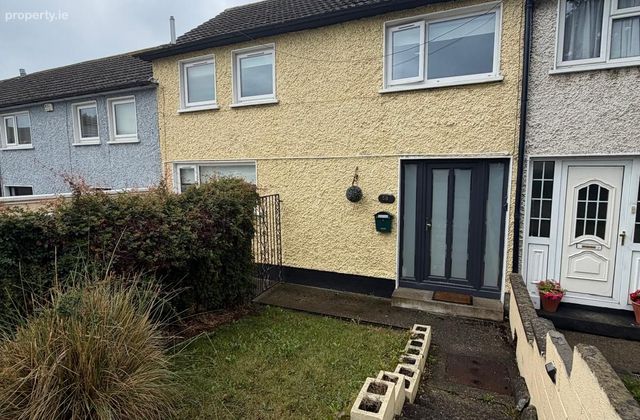 58 Pinewood, Ballybrack, Ballybrack, Co. Dublin - Click to view photos