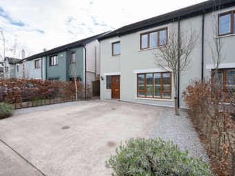 15 Woodview, Fionn Laoi, Ballincollig, Co. Cork - Image 2
