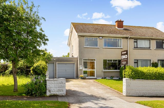94 Floraville Avenue, Dublin 22, Clondalkin, Dublin 22 - Click to view photos