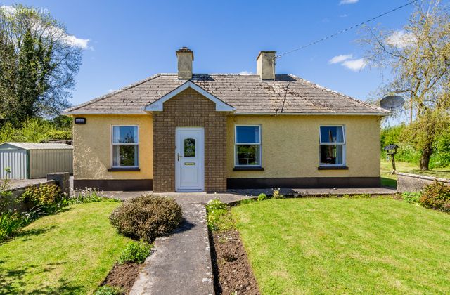 Cloonslanor, Strokestown, Co. Roscommon, Strokestown, Co. Roscommon - Click to view photos