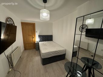 43 Lakelands Close, Stillorgan, Stillorgan, Co. Dublin - Image 2