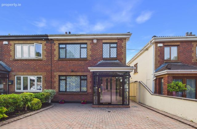 82 Carlton Court, Swords, Swords, Co. Dublin - Click to view photos