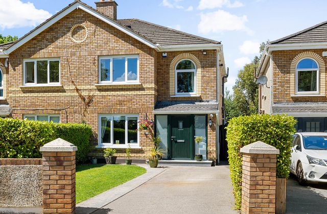 22 Charnwood Green, Clonsilla, Dublin 15, Co. Dublin, Clonsilla, Dublin 15 - Click to view photos