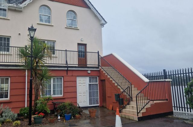 Glenbrook Wharf, Glenbrook, Glenbrook, Co. Cork - Click to view photos