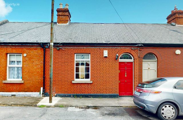 34 St Benedicts Gardens, Dublin 7, Co. Dublin, North Circular Road, Dublin 7 - Click to view photos