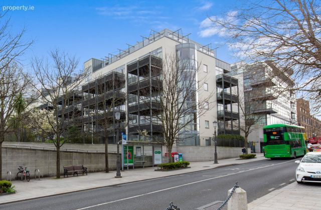 86 The Pavilion, Marine Road, Dun Laoghaire, Co Dublin, Dun Laoghaire, Co. Dublin - Click to view photos