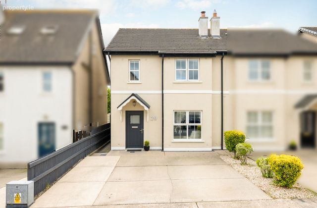 29 Cl&oacute;s Na Ri, Coolcotts, Clonard, Co. Wexford - Click to view photos