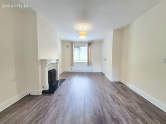 4 Na Fuinseoga, Spring Lane, Ballyvolane, Co. Cork - Image 3