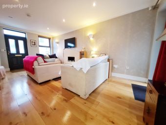 Short Term, 3 Months Lease, 1 Parkavara, Mill Street, Galway City Centre, Co. Galway - Image 4