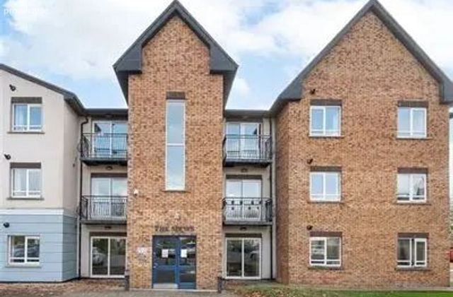 Apartment 12, The Mews, Classes Lake, Ballincollig, Co. Cork - Click to view photos