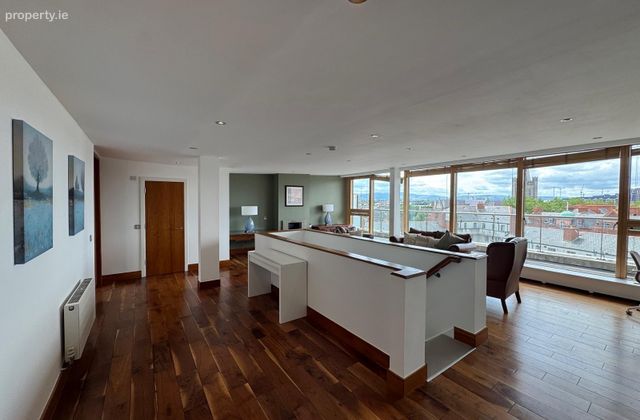 Apartment 71, Castle Way, Christchurch, Dublin 8 - Click to view photos