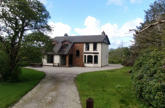 Ballyconnell, Falcarragh, Falcarragh, Co. Donegal - Click to view photos