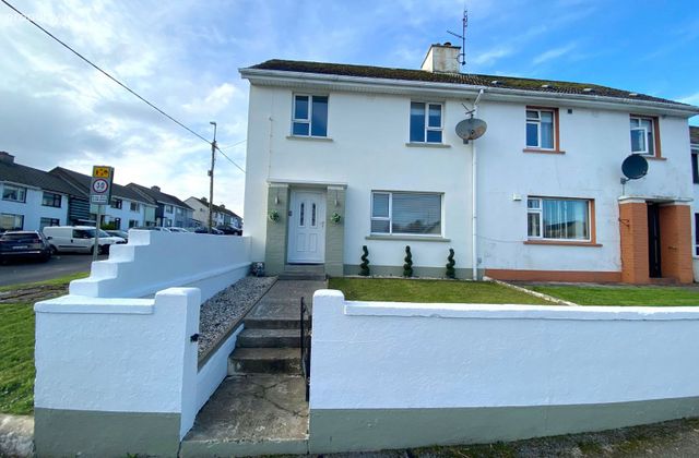 82 Ard Connell, Ardara, Ardara, Co. Donegal - Click to view photos