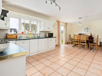 9 The Manor, Monasteroris, Edenderry, Co. Offaly - Image 3