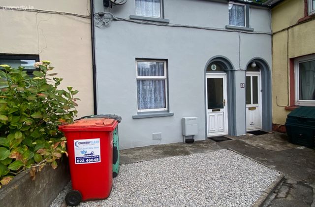 2 Rock Grove Square, Lower Glanmire Road, St. Lukes, Co. Cork - Click to view photos