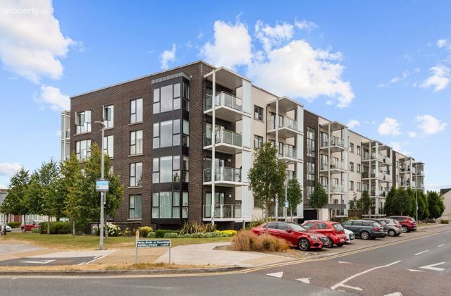 35 Crofton Hall, Hamilton Park, Castleknock, Dublin 15, Castleknock, Dublin 15 - Click to view photos