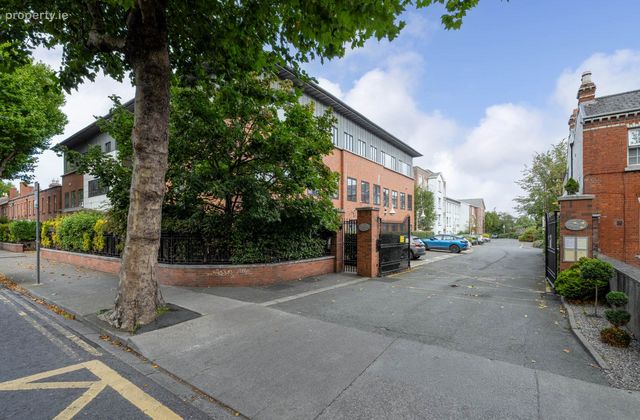 Apartment 114, Saint James`s Wood, South Circular Road, Dublin 8, Co. Dublin, South Circular Road, Dublin 8 - Click to view photos