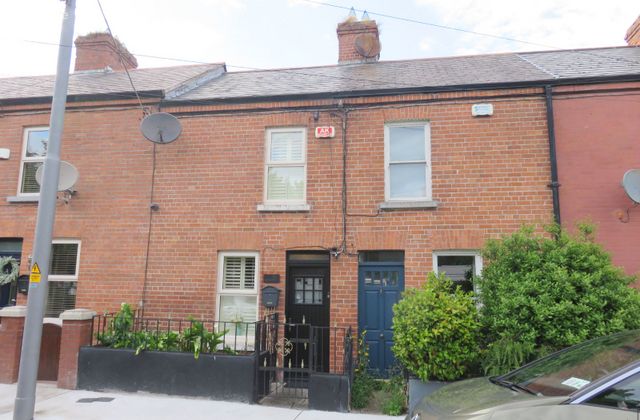 52 Railway Avenue, Inchicore, Dublin 8 - Click to view photos
