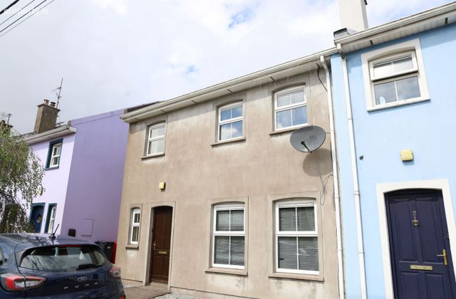 3 The Orchard, Chapel Street, Bandon, Co. Cork - Click to view photos