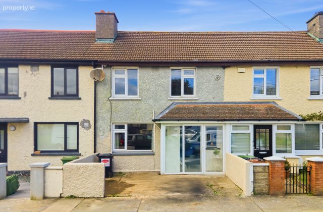 95 Saint Maelruan's Park, Tallaght, Dublin 24, Dublin 24 - Click to view photos