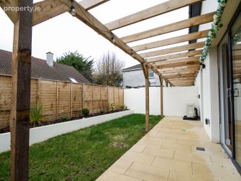 8a Woodlawn Park, Dun Laoghaire, Monkstown, Co. Dublin - Image 2