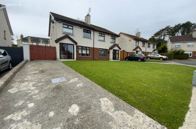 15 Castle Heights, Castletown Road, Dundalk, Co. Louth - Click to view photos