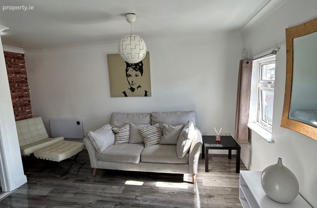 109 Townsend Street, Dublin 2 - Click to view photos