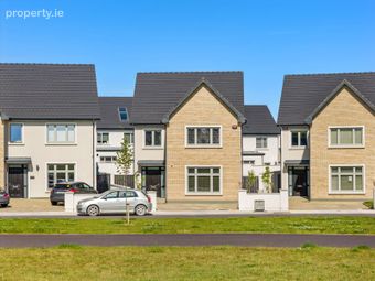 7 Clover Lawn, Janeville, Carrigaline, Co. Cork - Image 2