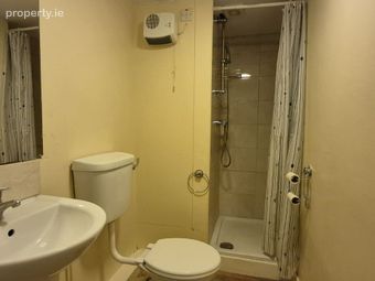 Basement Apartment, 6 Catherine Place, Limerick City Centre, Co. Limerick - Image 4