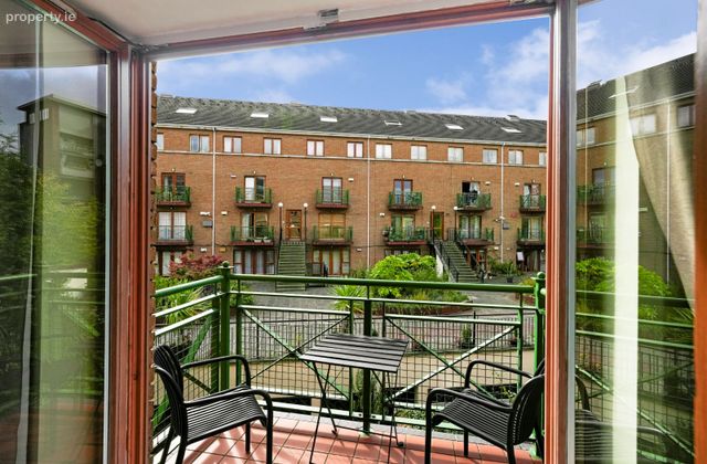 Dorset Square, Dublin 1 - Click to view photos