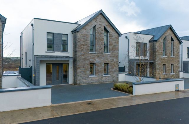 2 The Belvedere, Ballinacubby, Kinsale, Co. Cork - Click to view photos